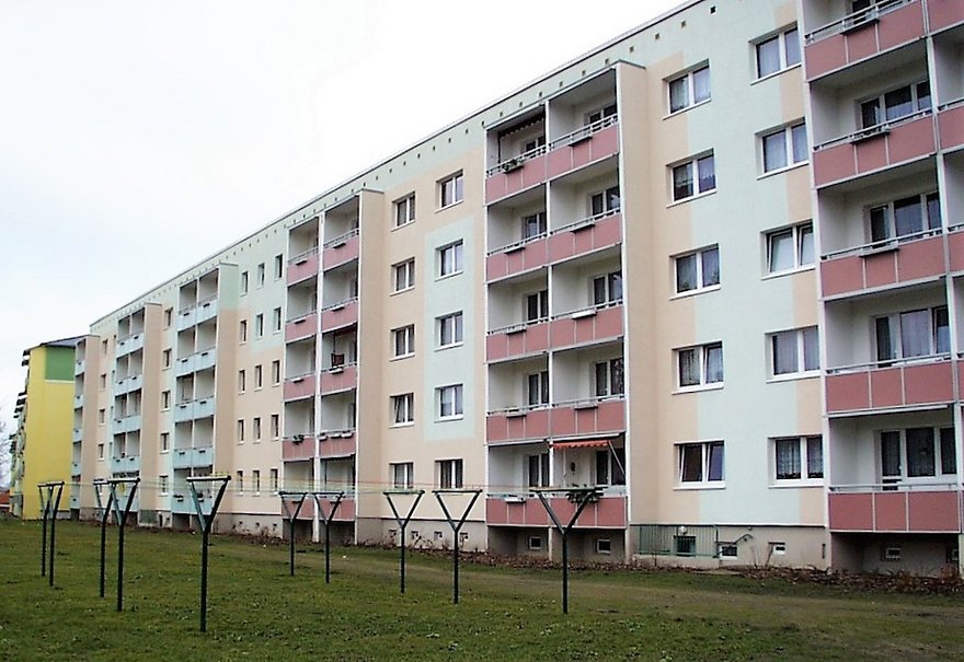 zeigt rückwärtige Gebäudeansicht Hans-Fischer-Str. 7-12